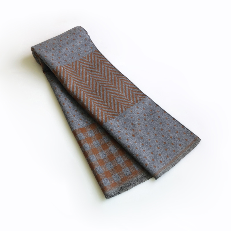 Écharpe en cachemire avec pomp - Cashmere Scarf Wrap avis et prix